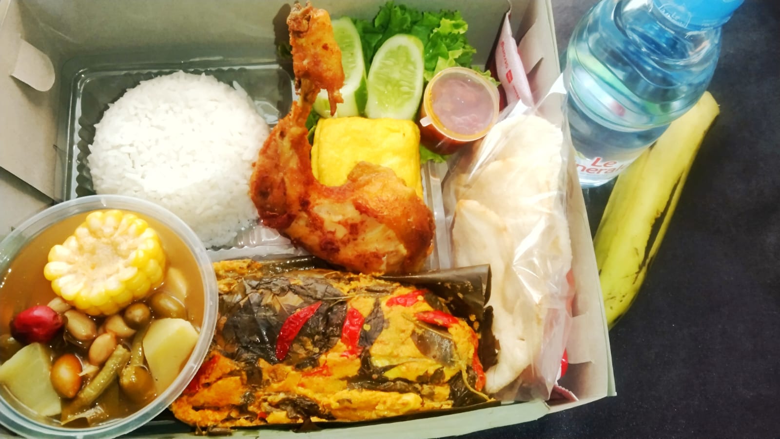 NASI BOX 1