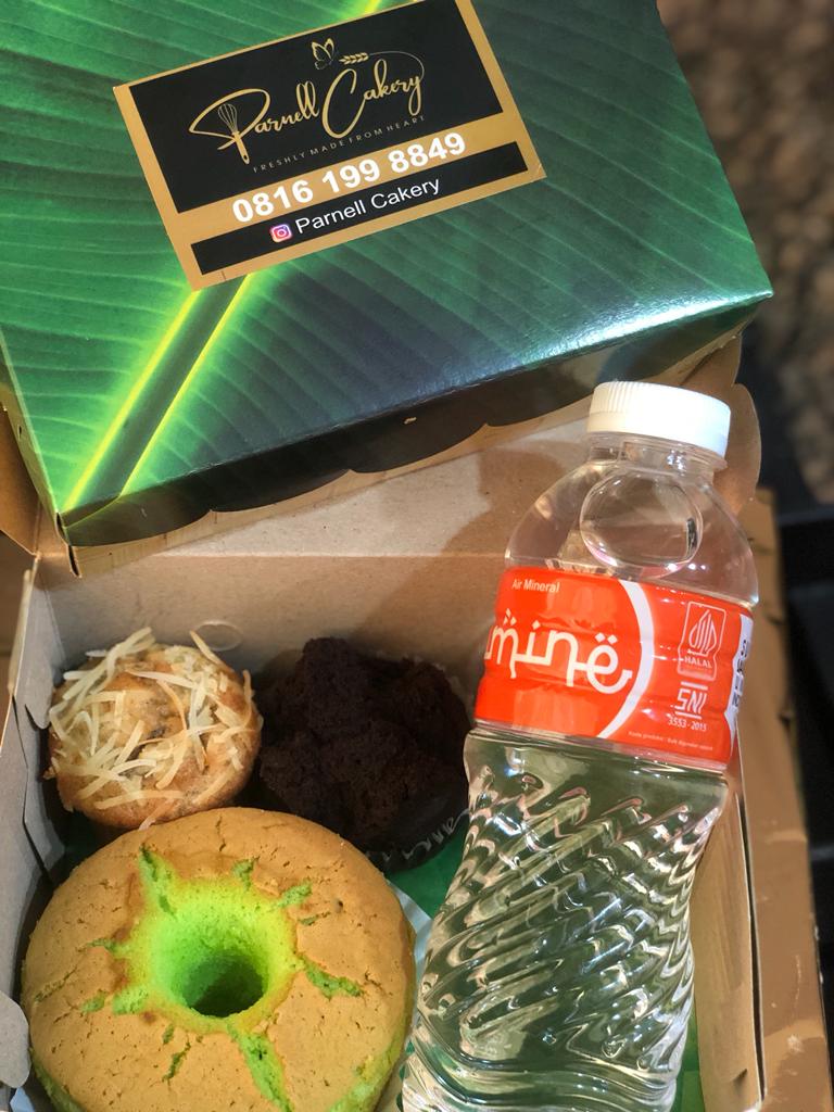 SNACK BOX PARNELL CAKERY