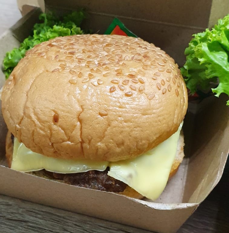 Premium snack - cheese burger ( homemade beef patty )