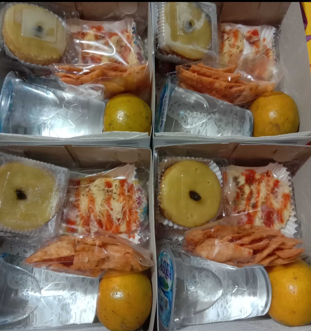 Paket Snack Box 18