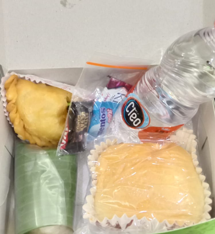 Snack Box Harian &quot;Kedai Jajan Uyuy&quot;