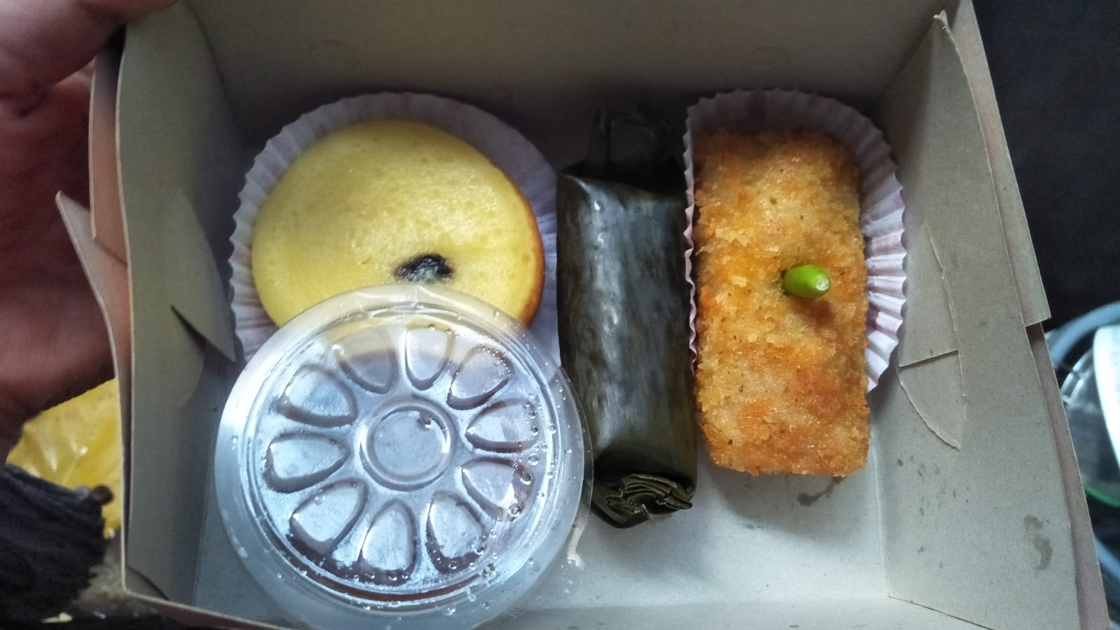 SNACK BOX WARUNG MAMAKE HJ KAMSIYAH