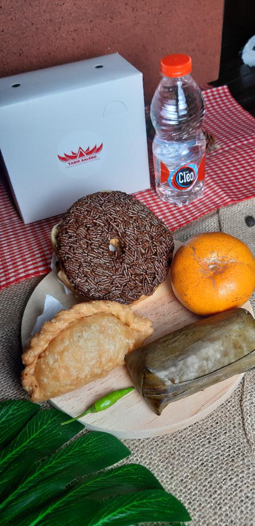 Snack Box - Donat dan Lontong bikin kenyang! 2