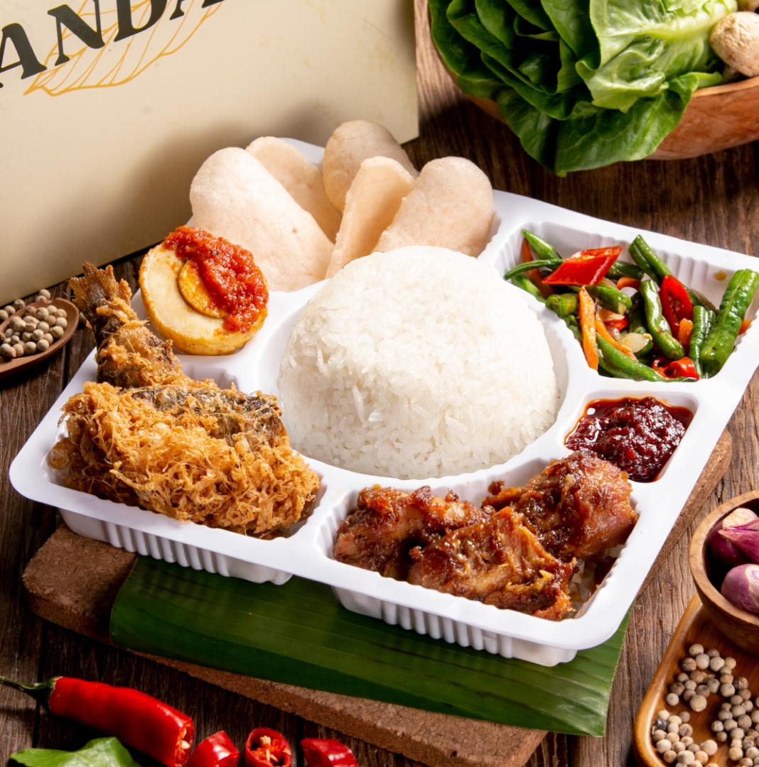 Lunch Box Nasi Bandeng Selimut Telur| Dapur Andala @47.000