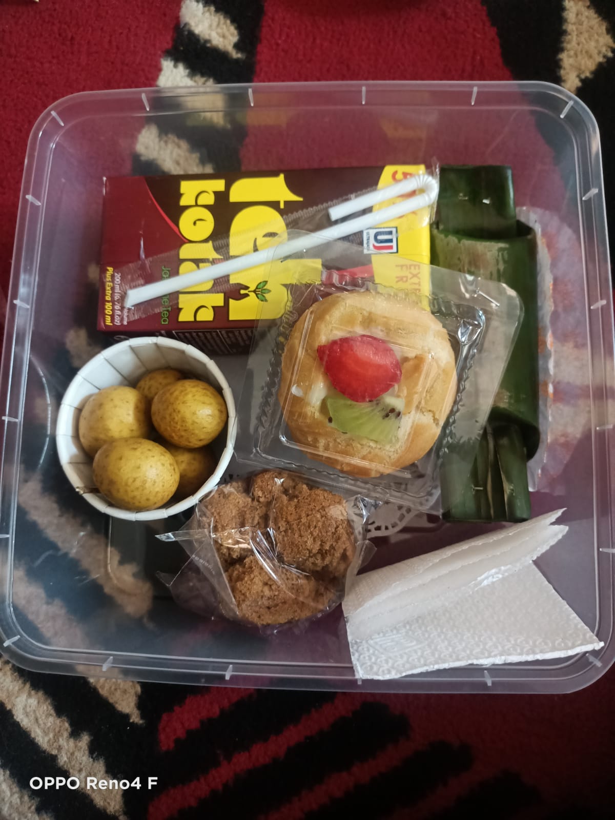 Snack Box Smile Cake &amp; Food