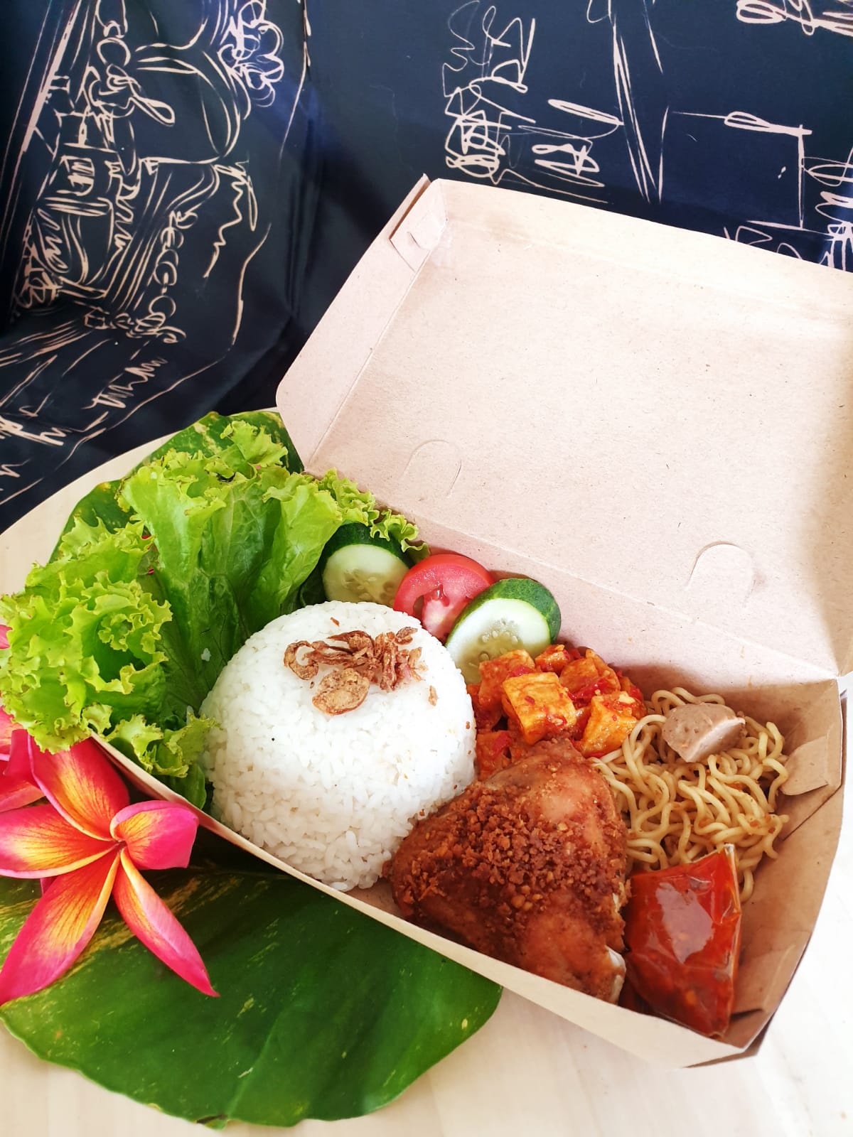 NASI CAMPUR AYAM GORENG