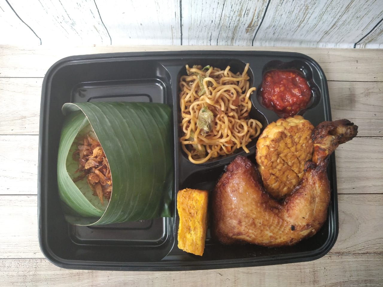 Nasi Box Dapur Vionesha