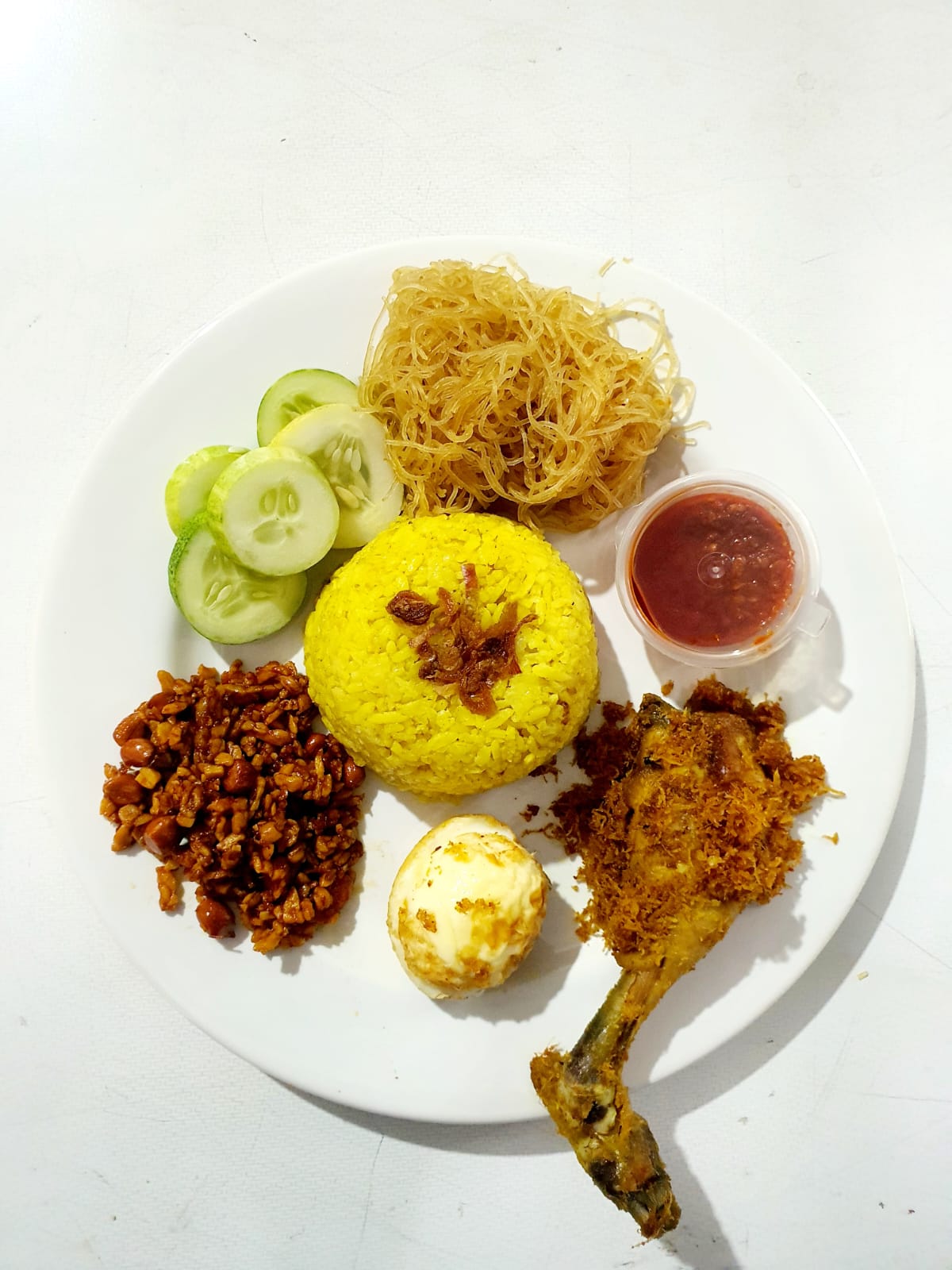 Nasi Box / Nasi Kotak / Nasi Kuning Ayam Goreng/ Nasi Putih Ayam Bakar