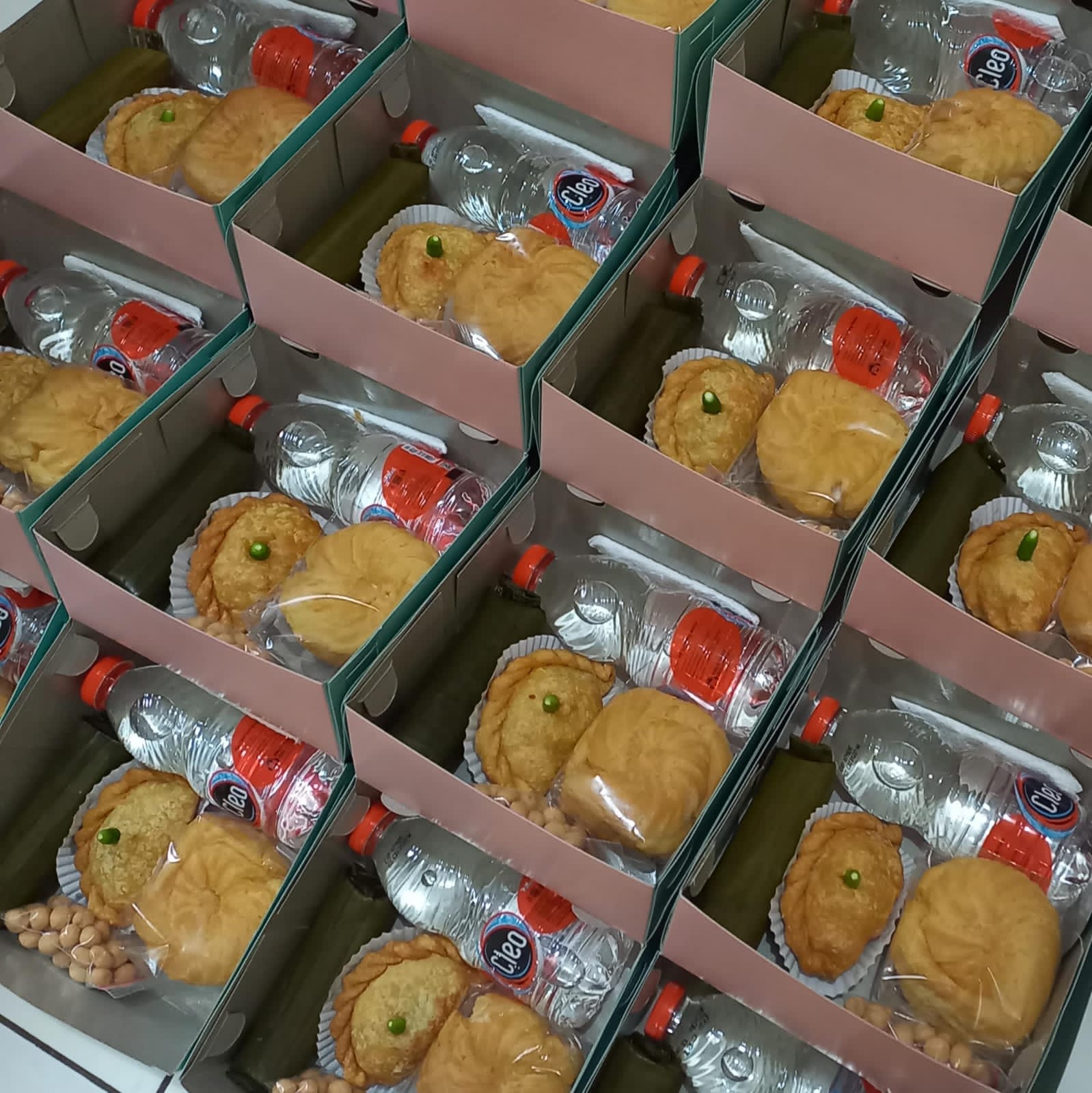 Paket Snack dan Nasi Box