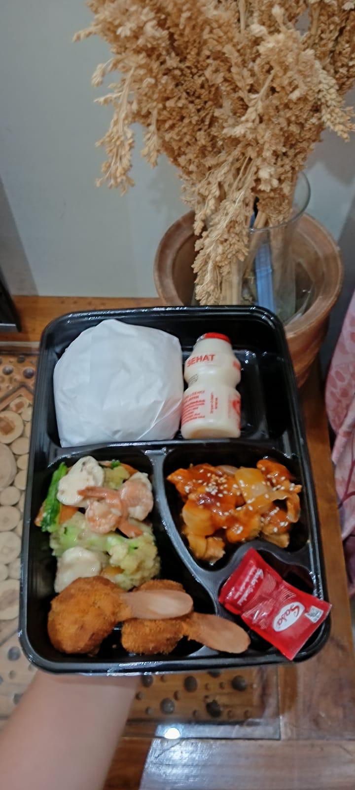 Nasi Box1