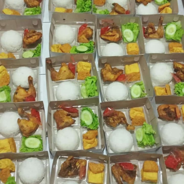 Paket Nasi Box Ayam Goreng - Nizam Kitchen