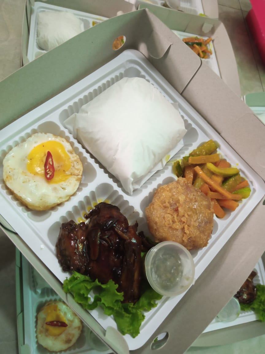 Paket komplit nasibox+Snack box