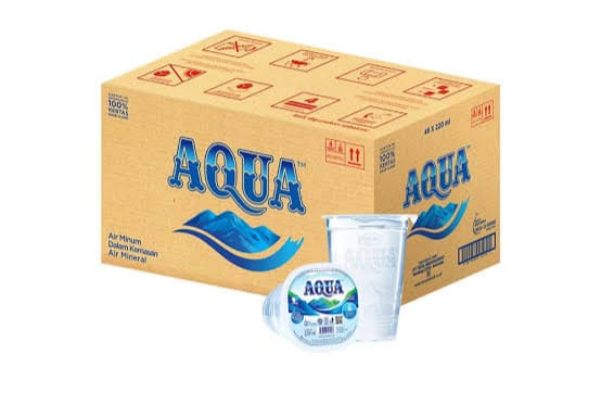 AQUA GELAS /DUS TEGALE
