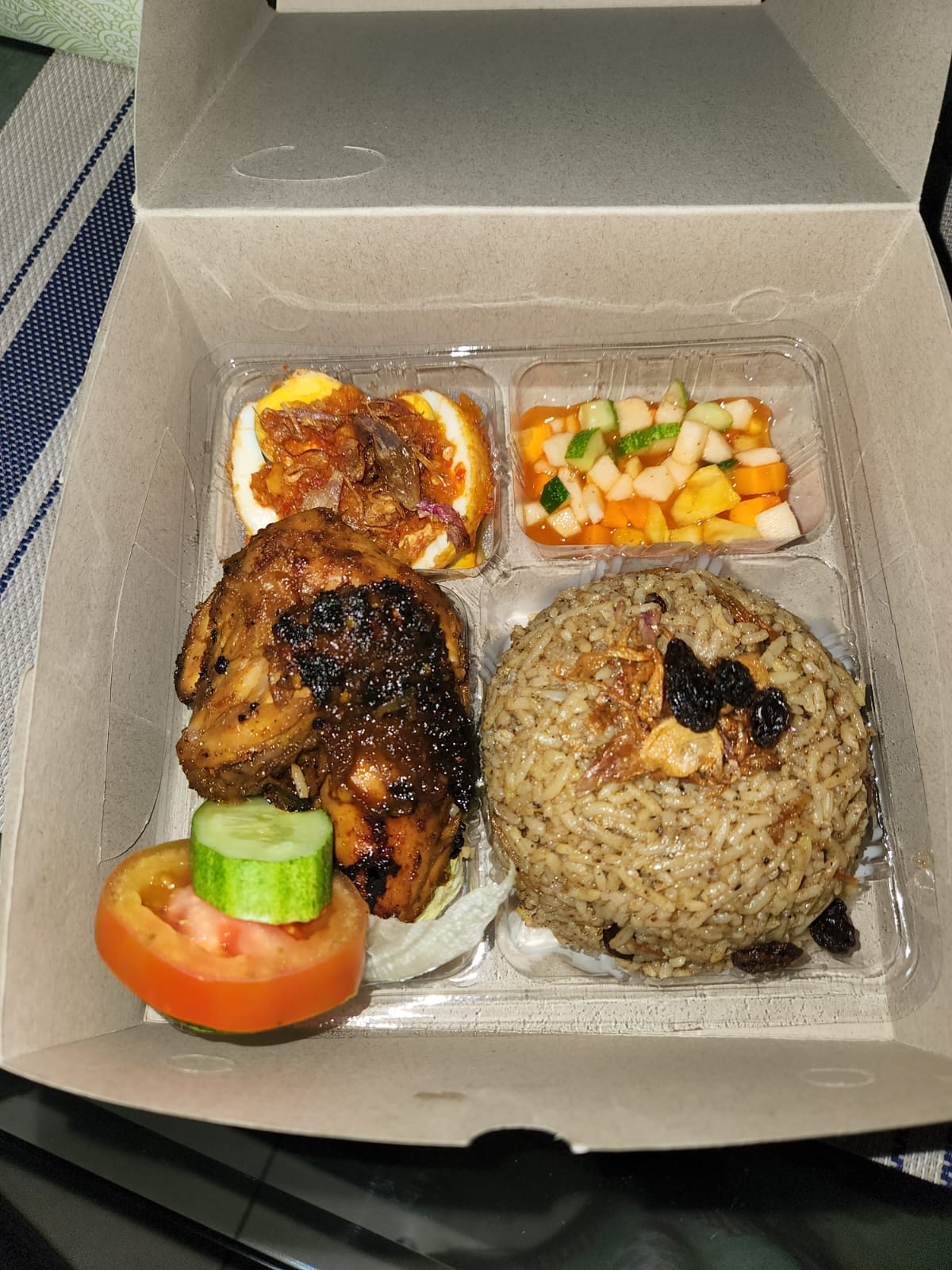 Nasi Box Sanggraha