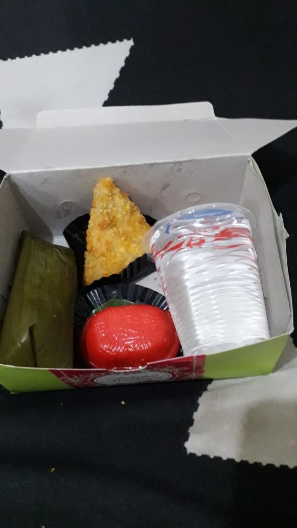 D'wuri Snack Box Tradisional 3 Kue + 1 Air Minum