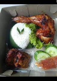 NASI BOX RIZKY CATERING (AYAM)