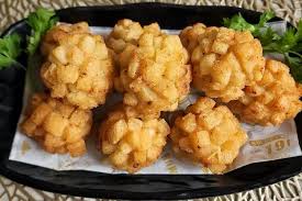 BOLA ROTAM (ROTI  TAWAR DAN AYAM)