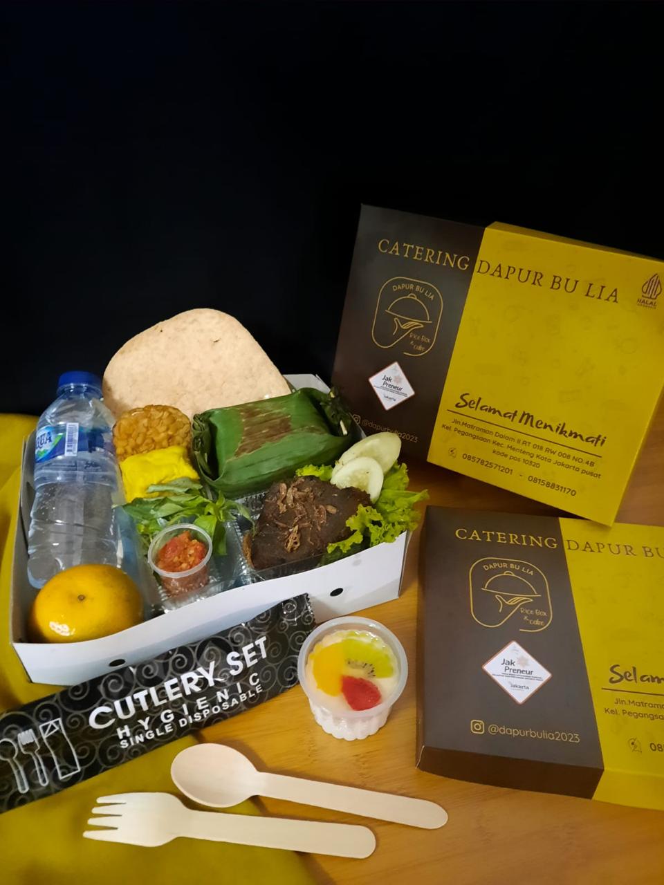 Paket Snack dan Nasi Box