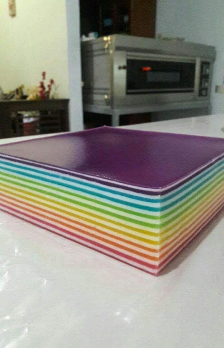 Kue Pepe Rainbow