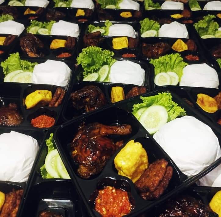 Nasi ayam bakar