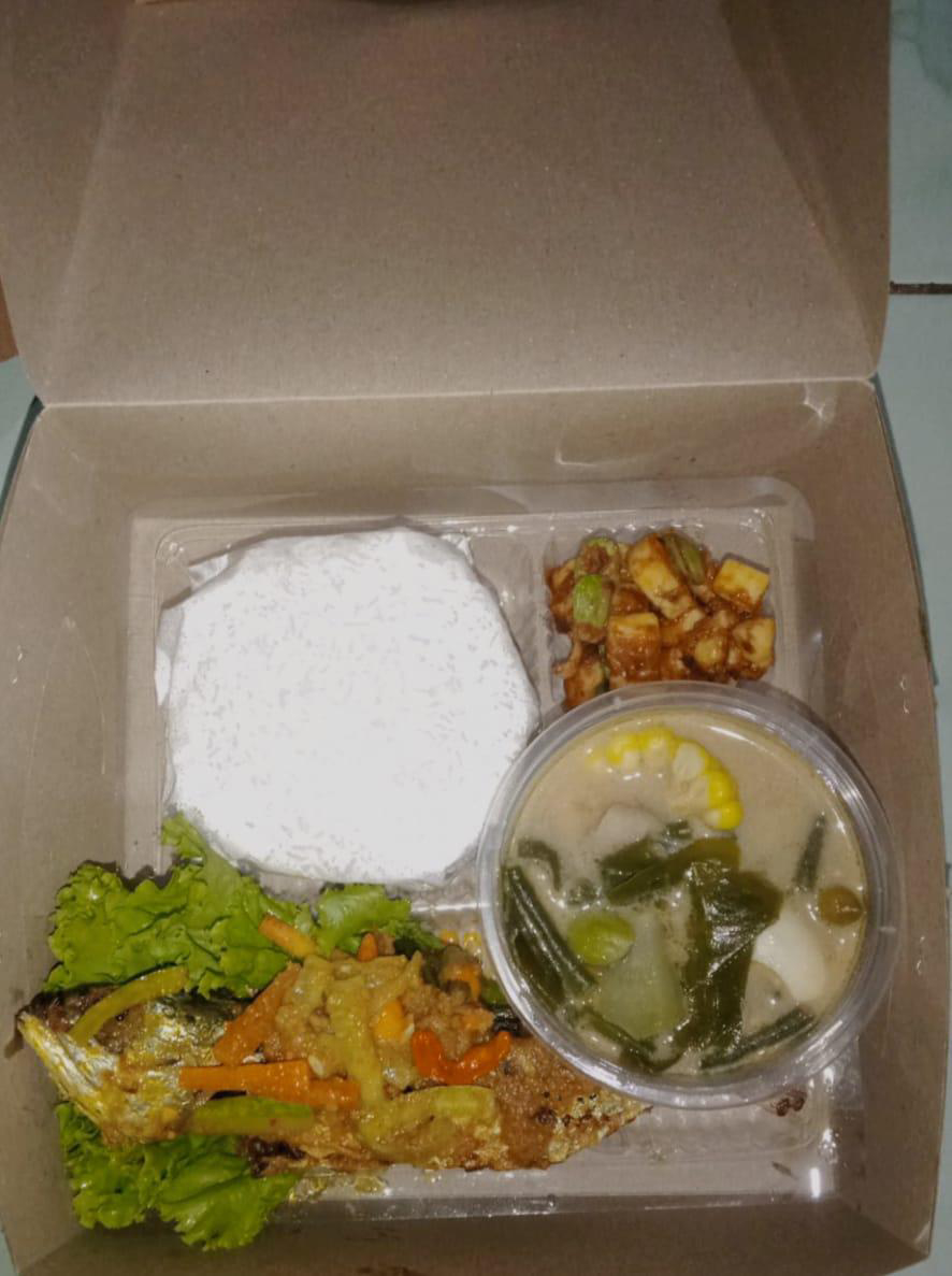 Nasi Box Ikan Kembung Acar Kuning 1