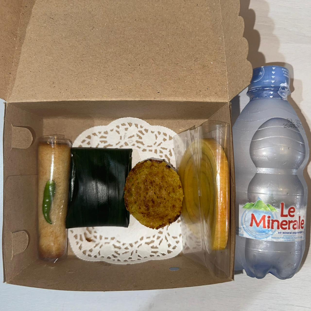 Snack Box Menu 2 Boga Nyonya Tuti :