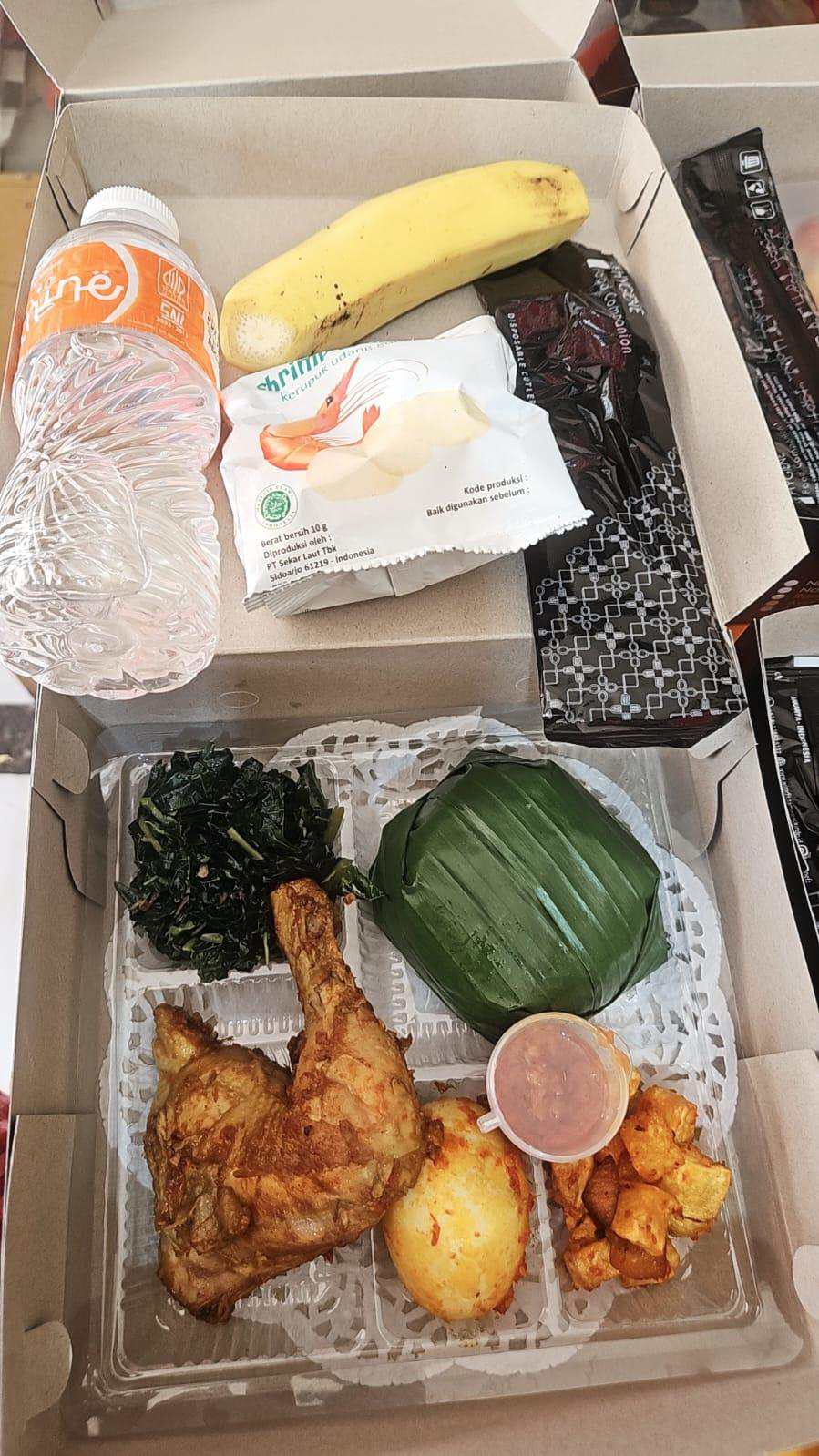 Paket Nasi Ayam Semur1