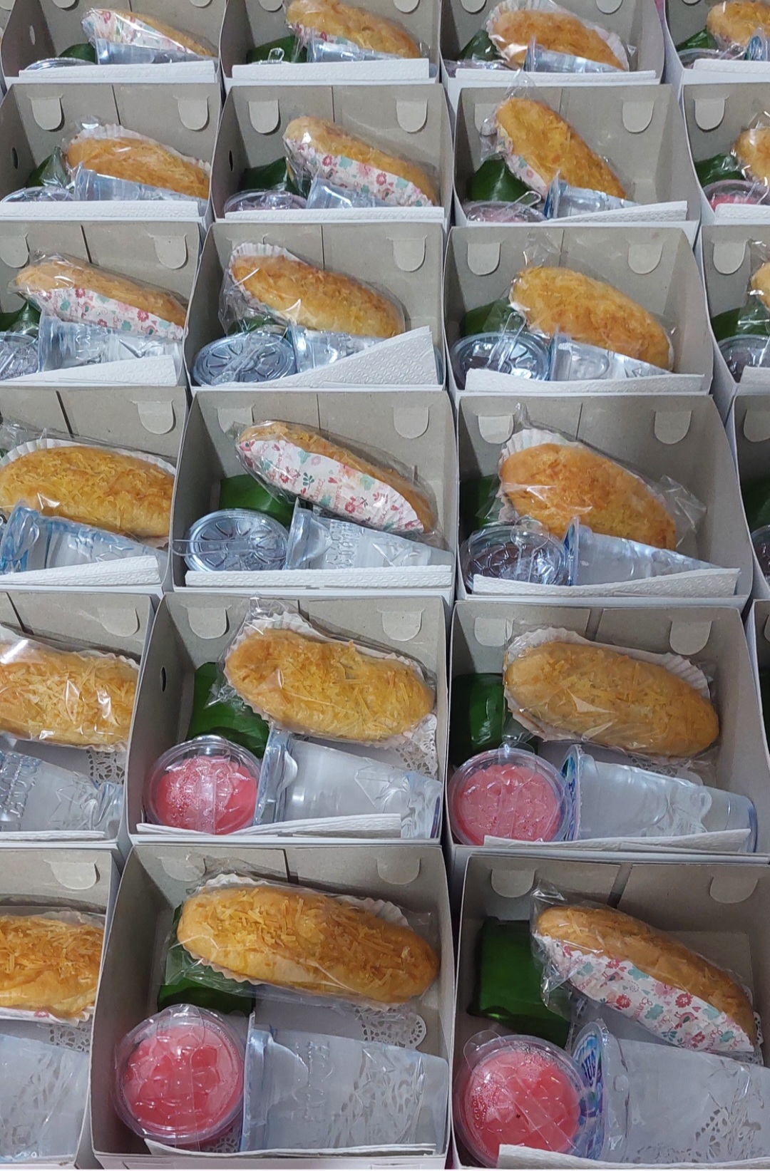 Paket Snack Box 18