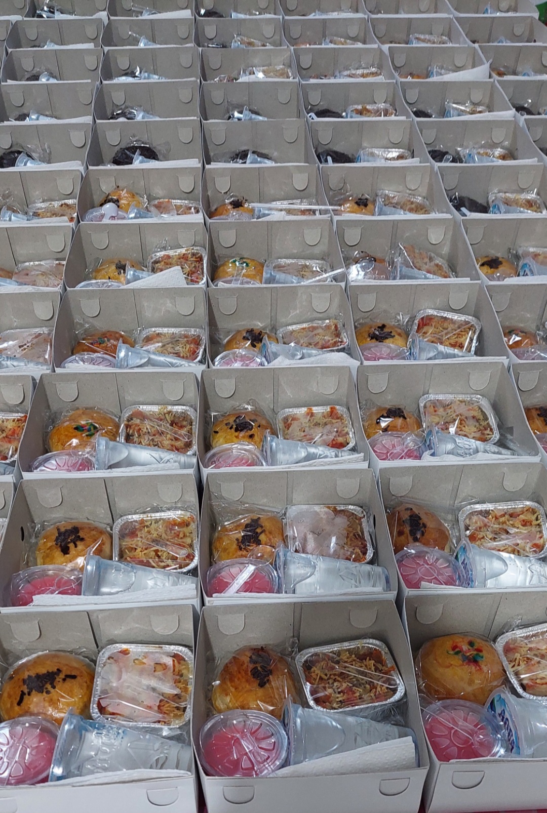 Paket Snack Box 18