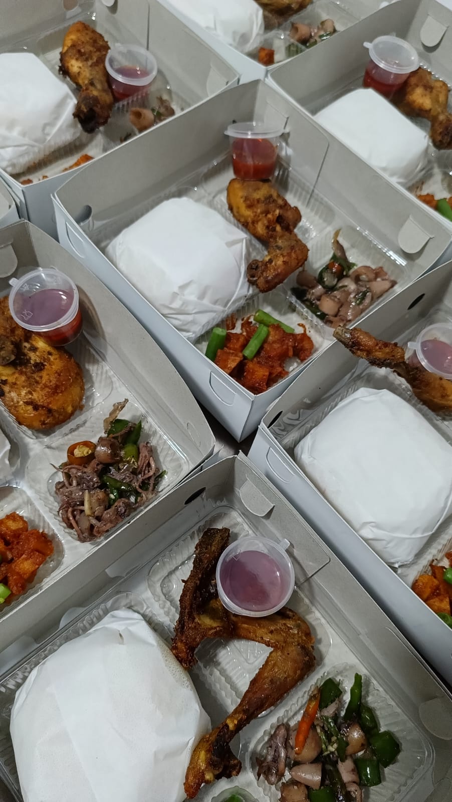 LUNCH BOX