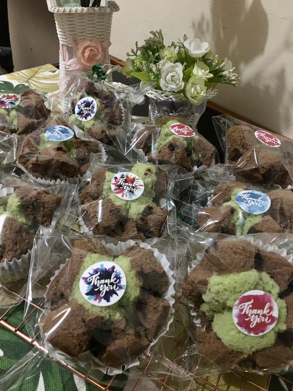 Bolu Kukus Pandan Choco Chips