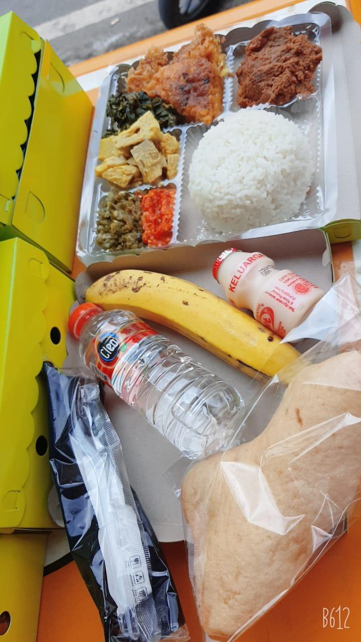 Paket Nasi Rendang1