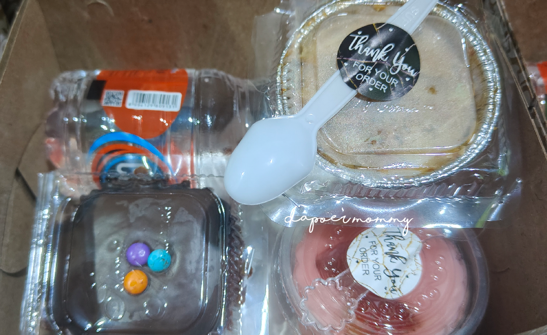 snack box ( 3 kue + 1 air mineral)
