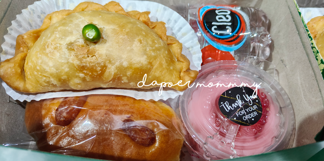snack box ( 3 kue + 1 air mineral)