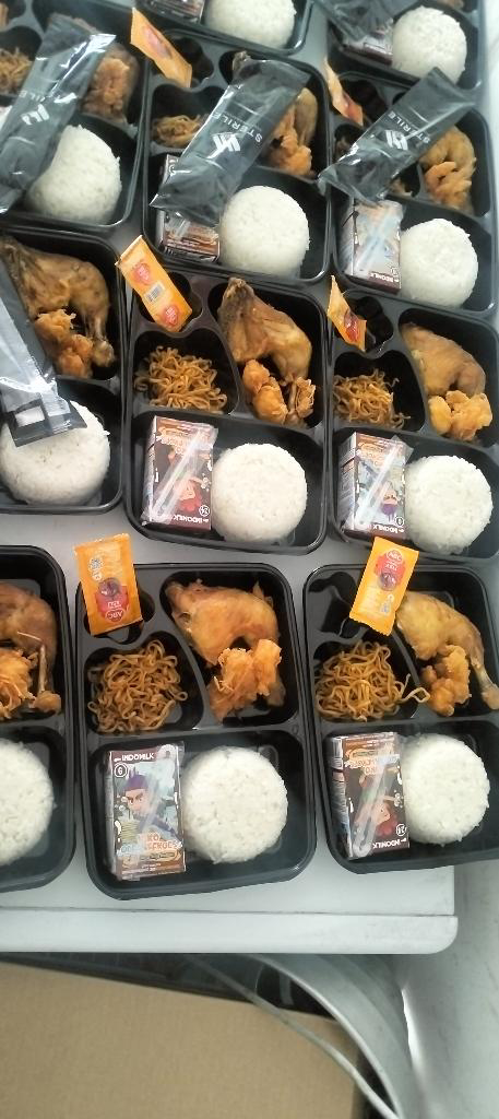 paket 100 nasi dan snack1
