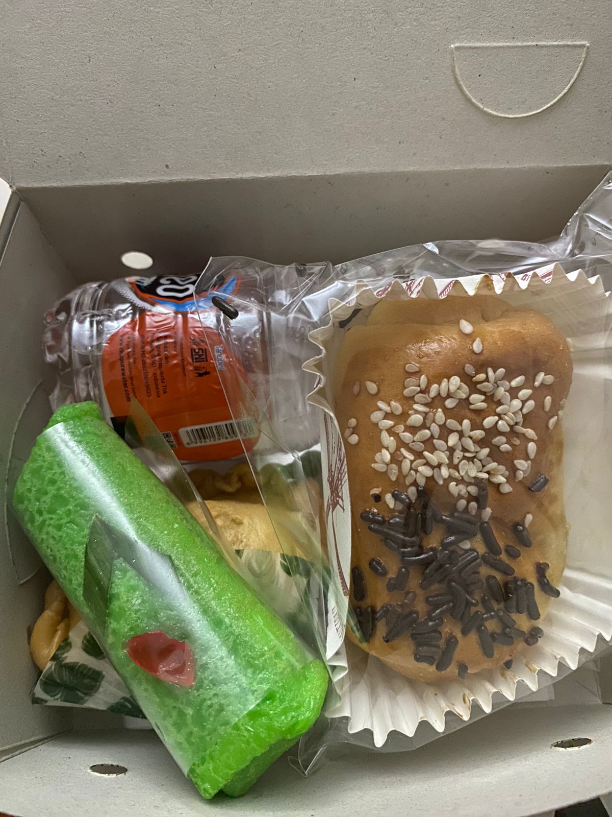 Paket 10 ( isi 22 snackbox )