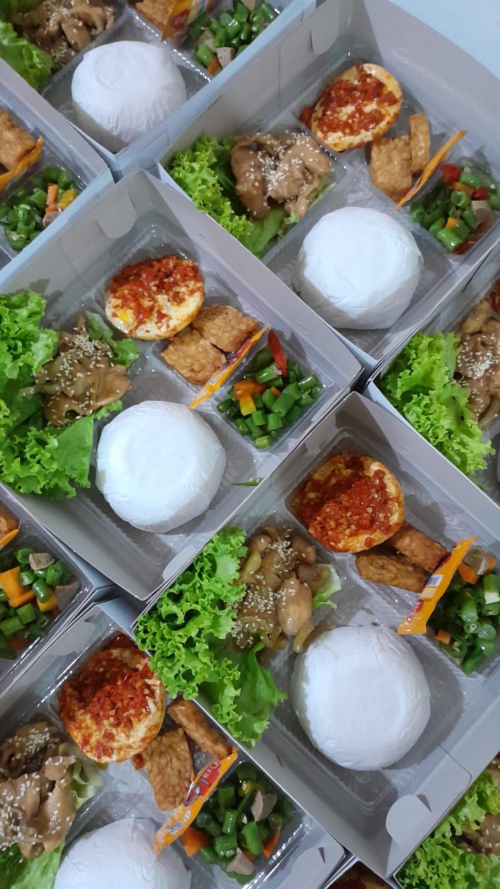 Snack dan Nasi Box Dapur Bu Ismi