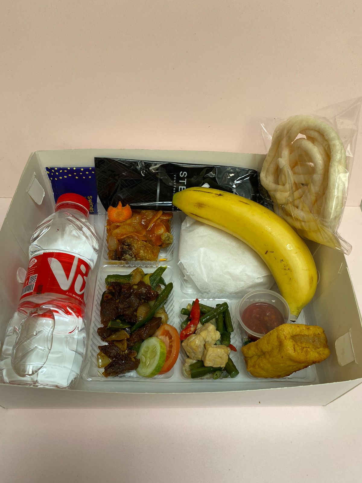 Nasi Box 2- Daging cabe ijo &amp; Ikan Tuna Asam Manis