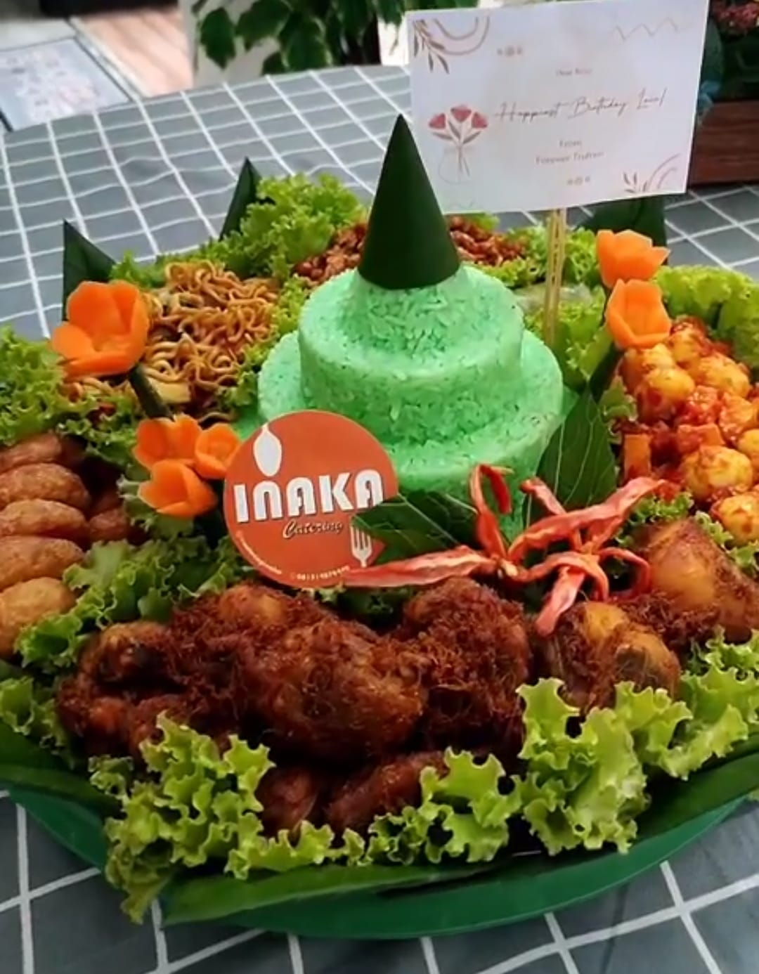 Nasi Tumpeng