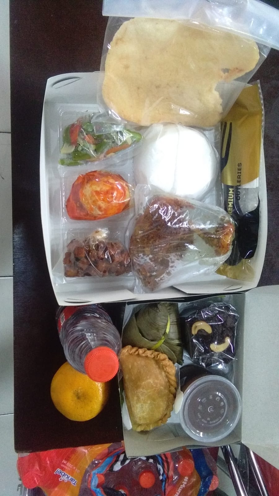 Paket nasi box dan snack Mas Fathir