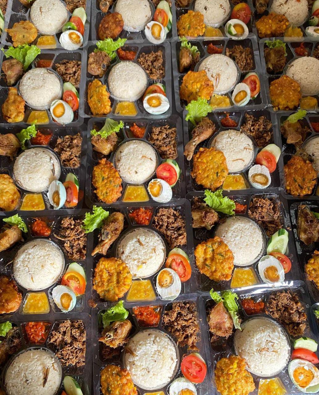 LUNCH BOX