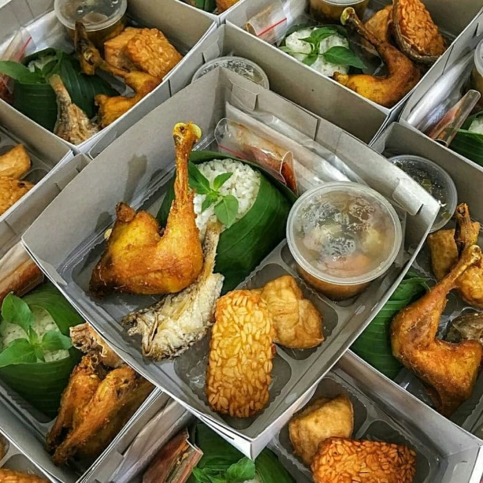 LUNCH BOX