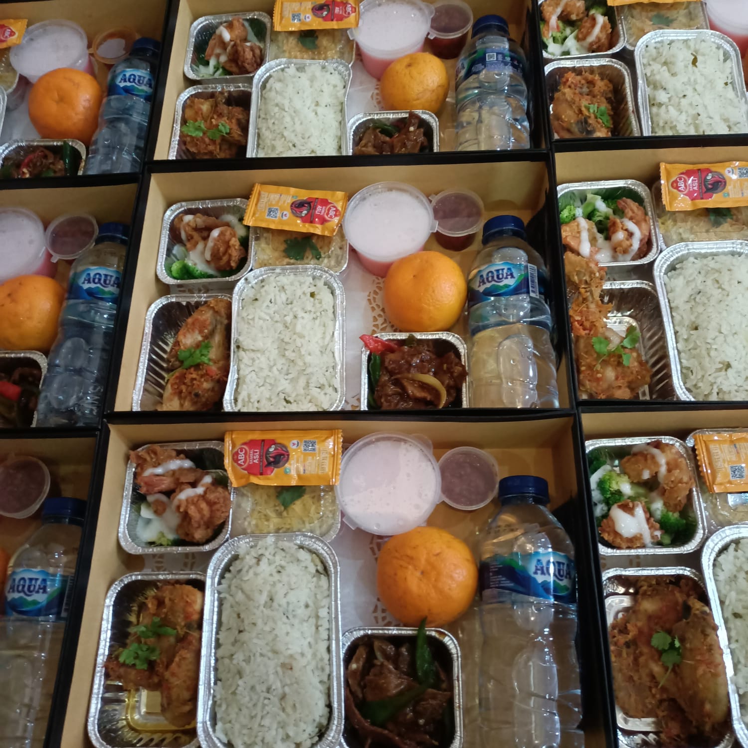 Nasi Box VIP 110 De'Carissa