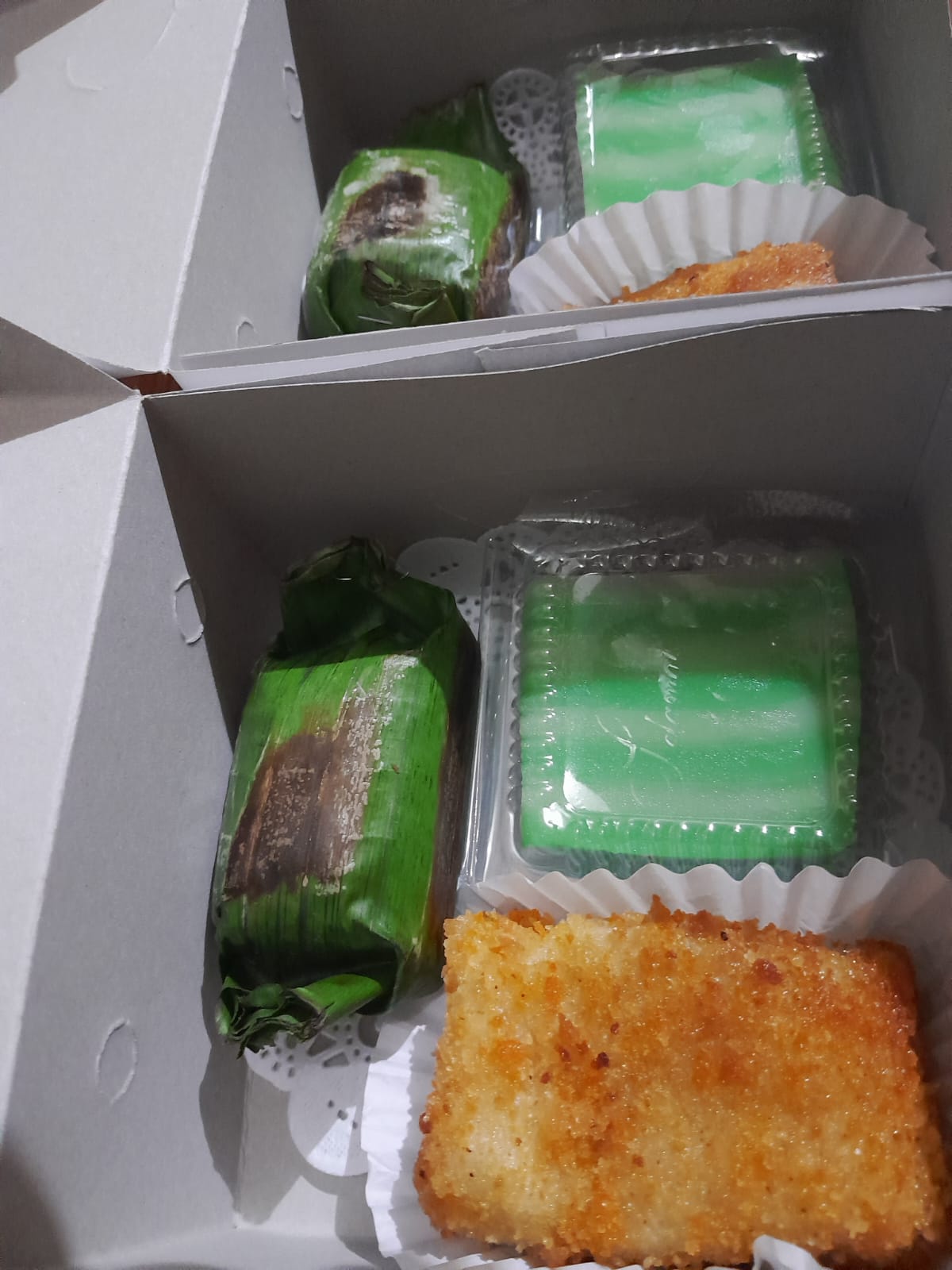 Kue box AYOBA
