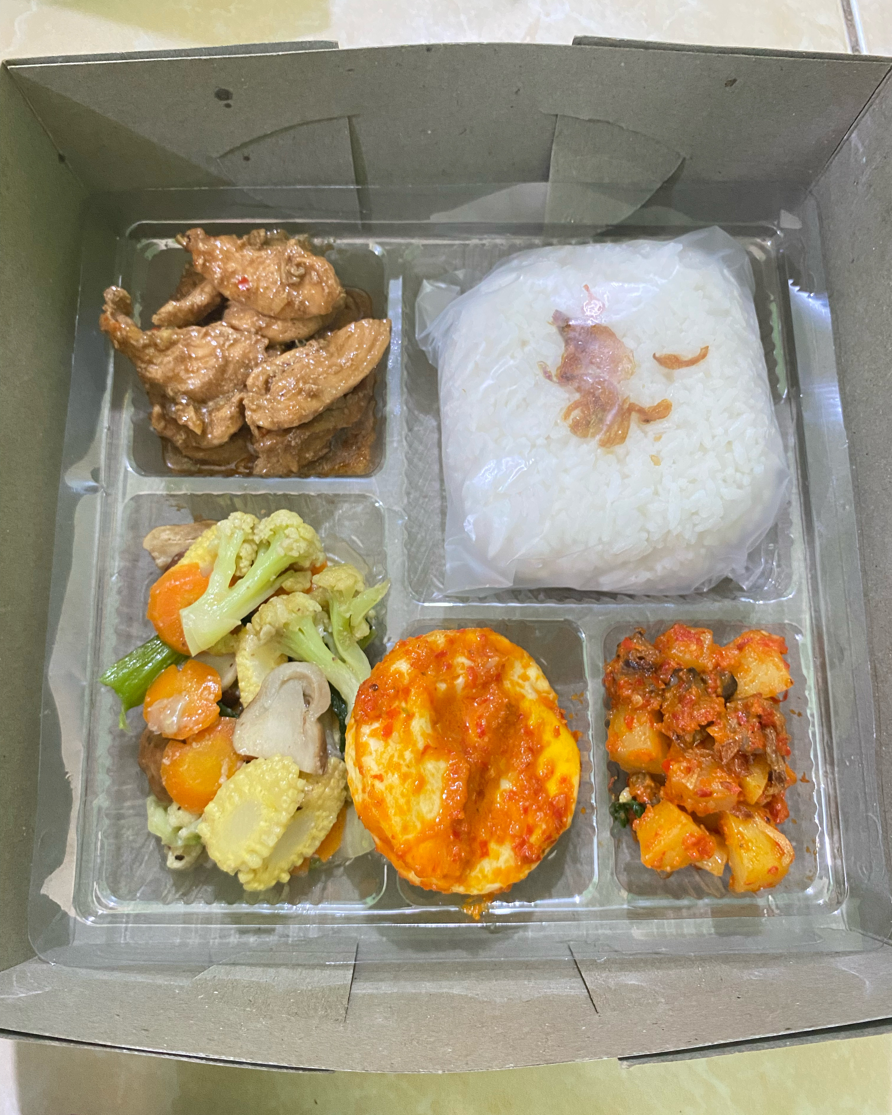 Nasi &amp; Snack Box