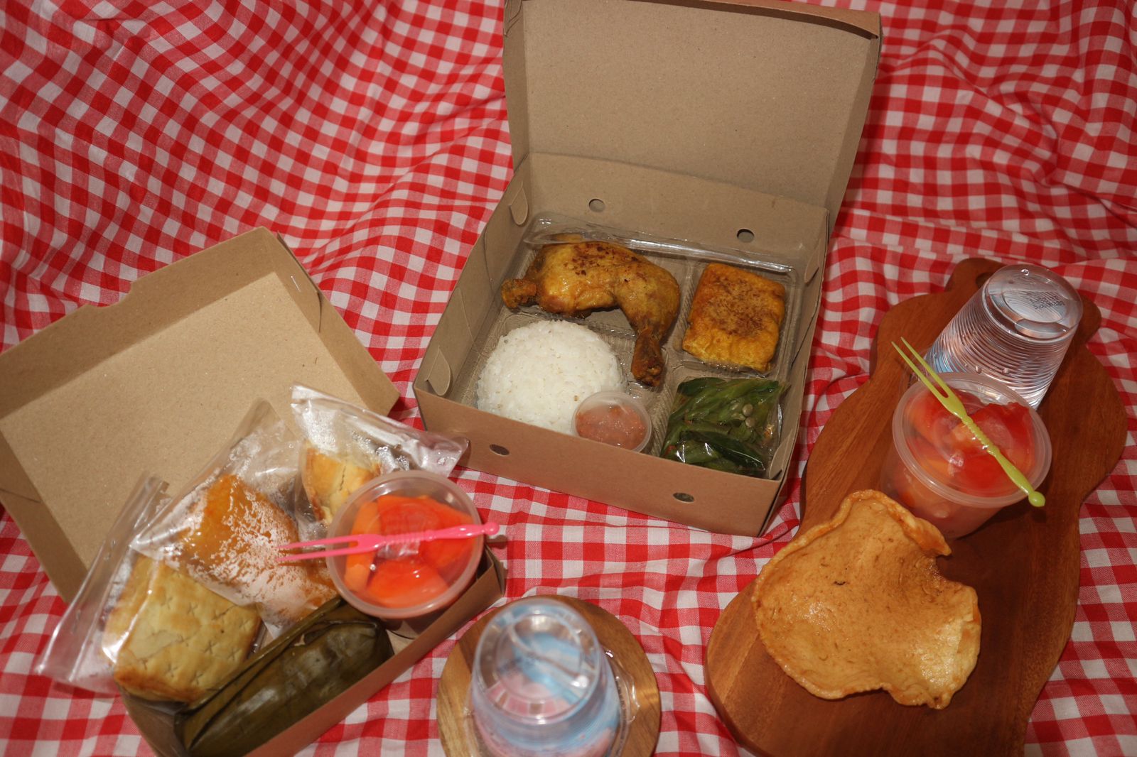 Nasi Box &amp; Snack Box
