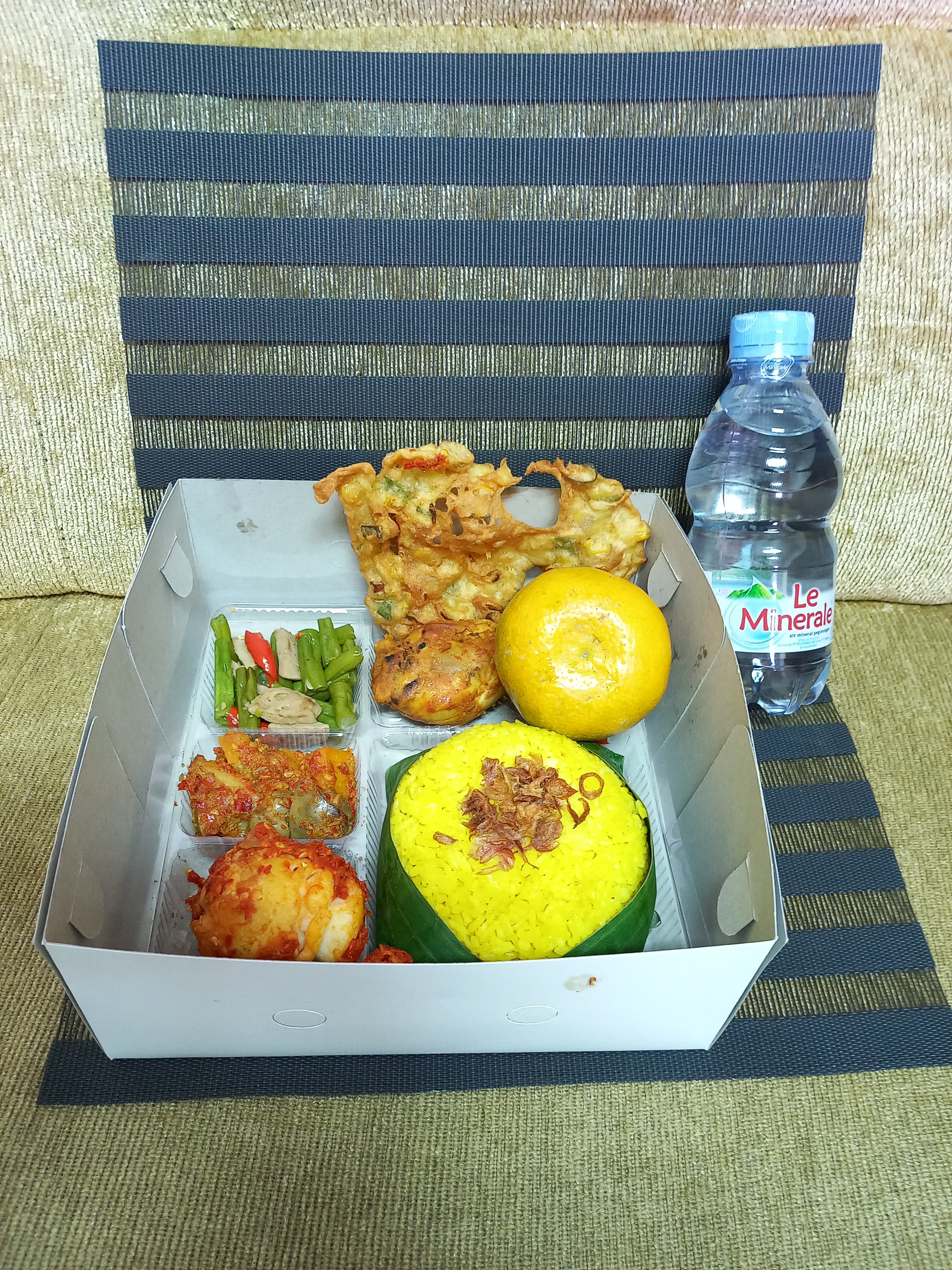 PAKET NASI BOX TELOR BALADO