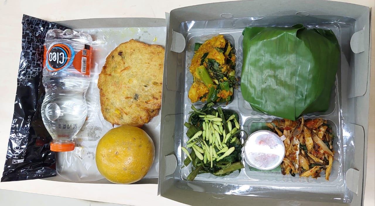 Nasi Box 2 - Daging Semur
