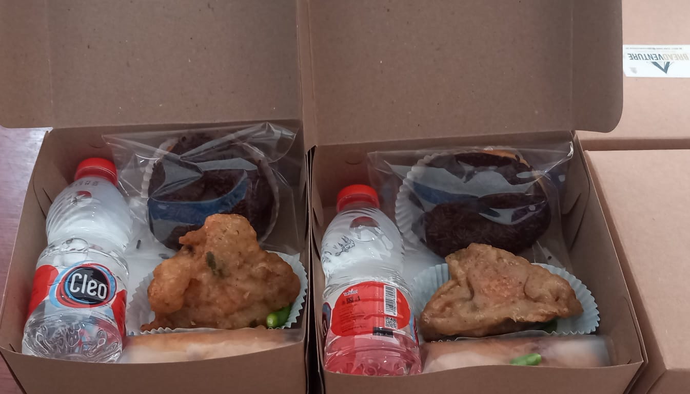 Paket 8 (Snackbox isi 40 box )