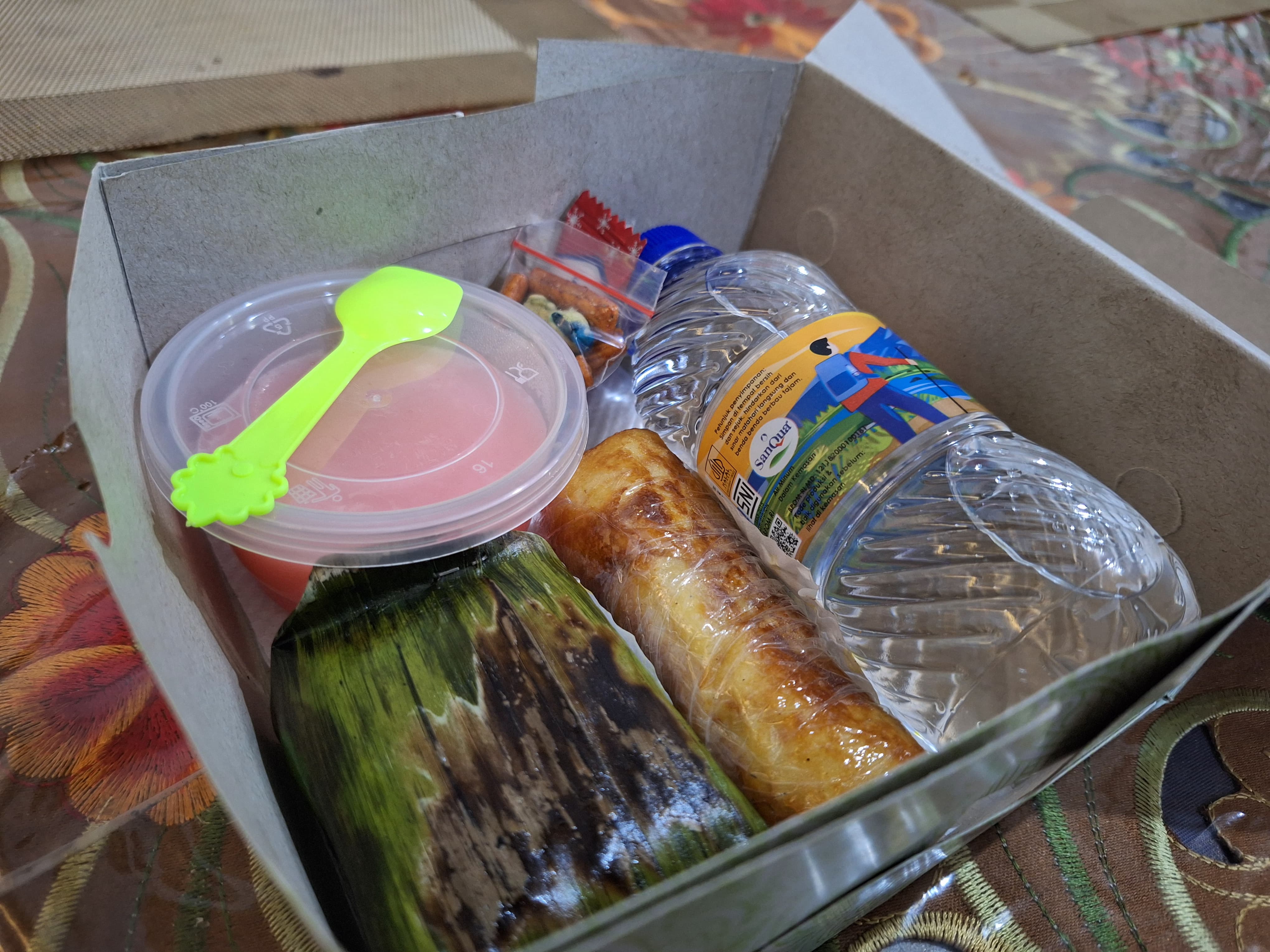 Snack Box Risan Nusantara